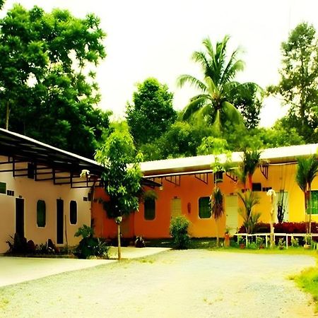 Kanta Hill Resort Nakhon Si Thammarat Exterior foto